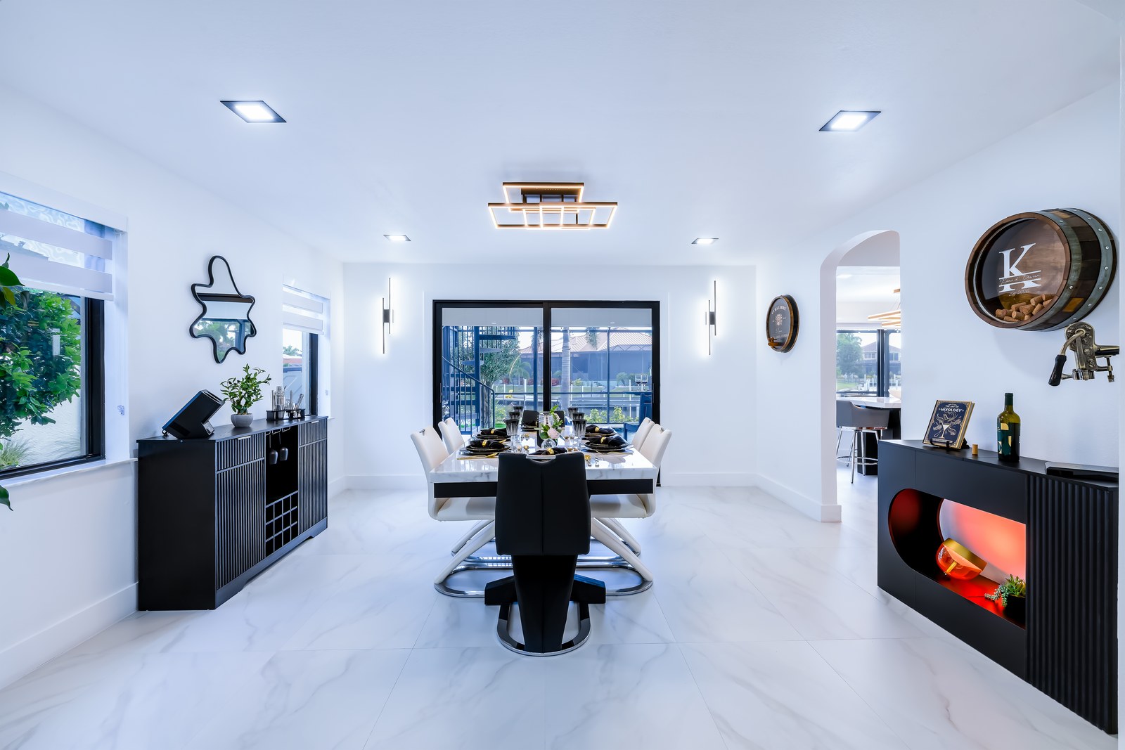 Wine bar and dining room with lit niche and wine details